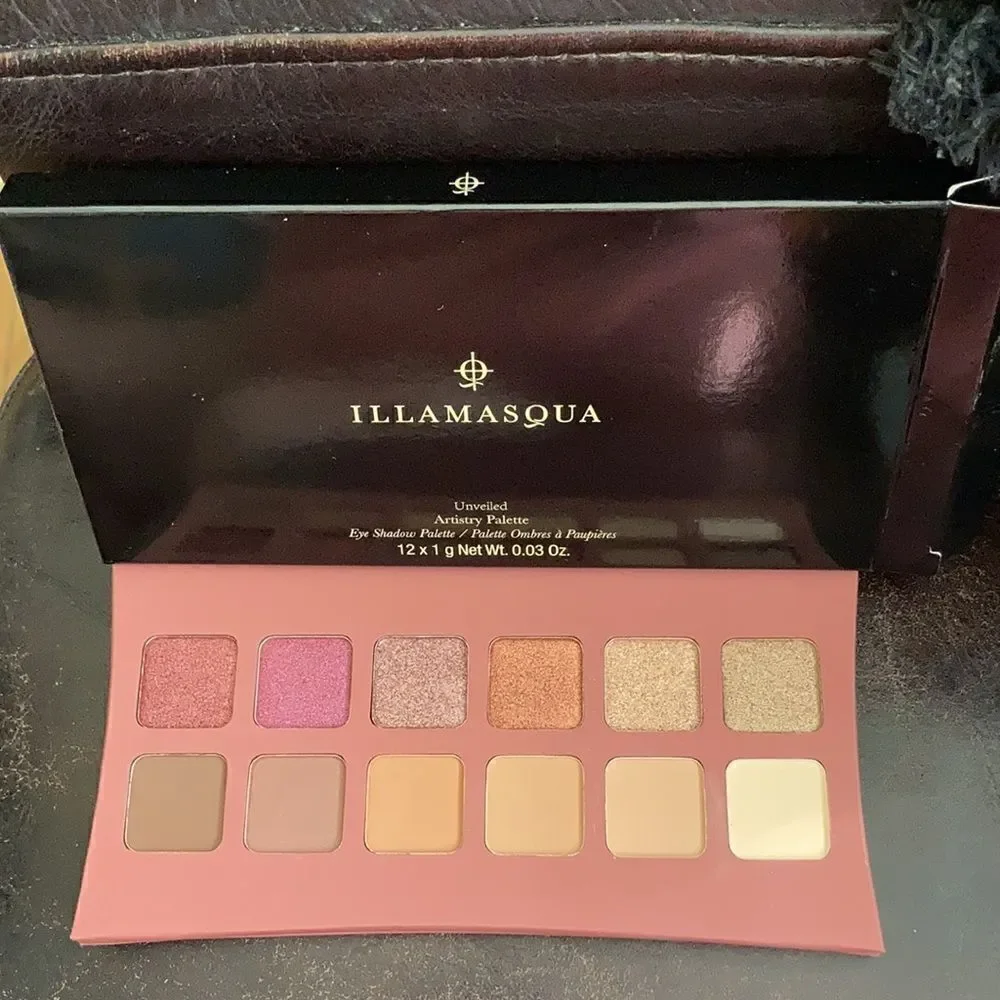 Illamasqua Unveiled Artistry Palette 12 shades